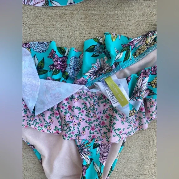 GB Flower Power Double Ruffle Bikini Swimsuit Set, Size Medium - Picture 2 of 5